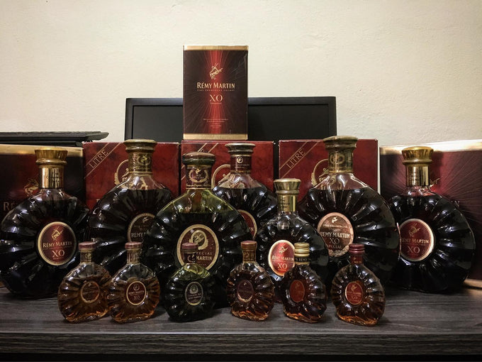 Rémy Martin XO bottle, labels and packaging for seal and fill-level review