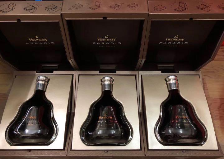 Hennessy Cognac bottle, labels and packaging for storage and packaging review